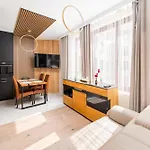 Wola Norblin Deluxe Apartments