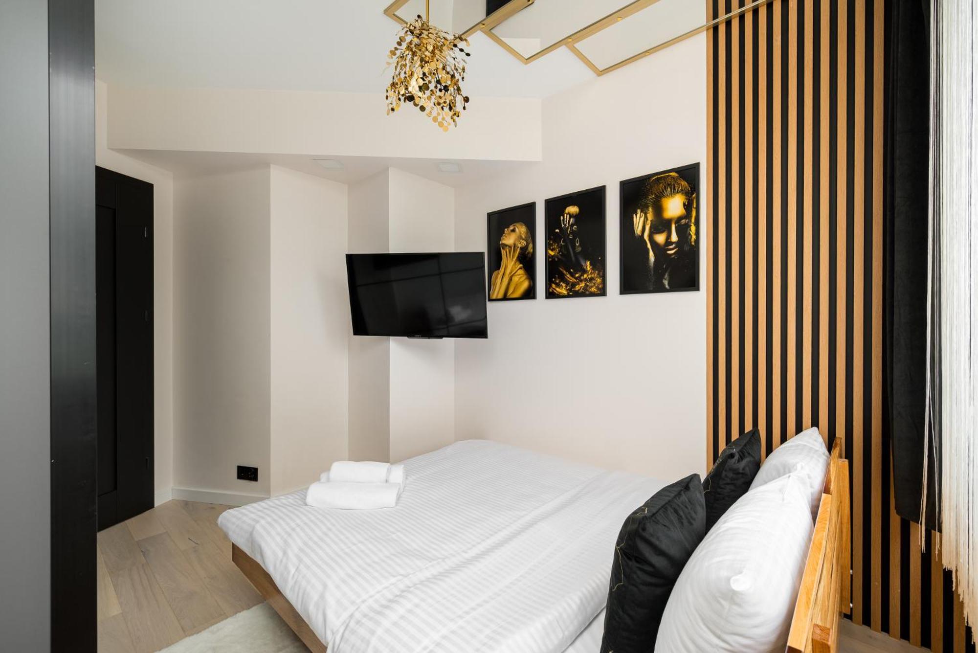 Wola Norblin Deluxe Warsaw